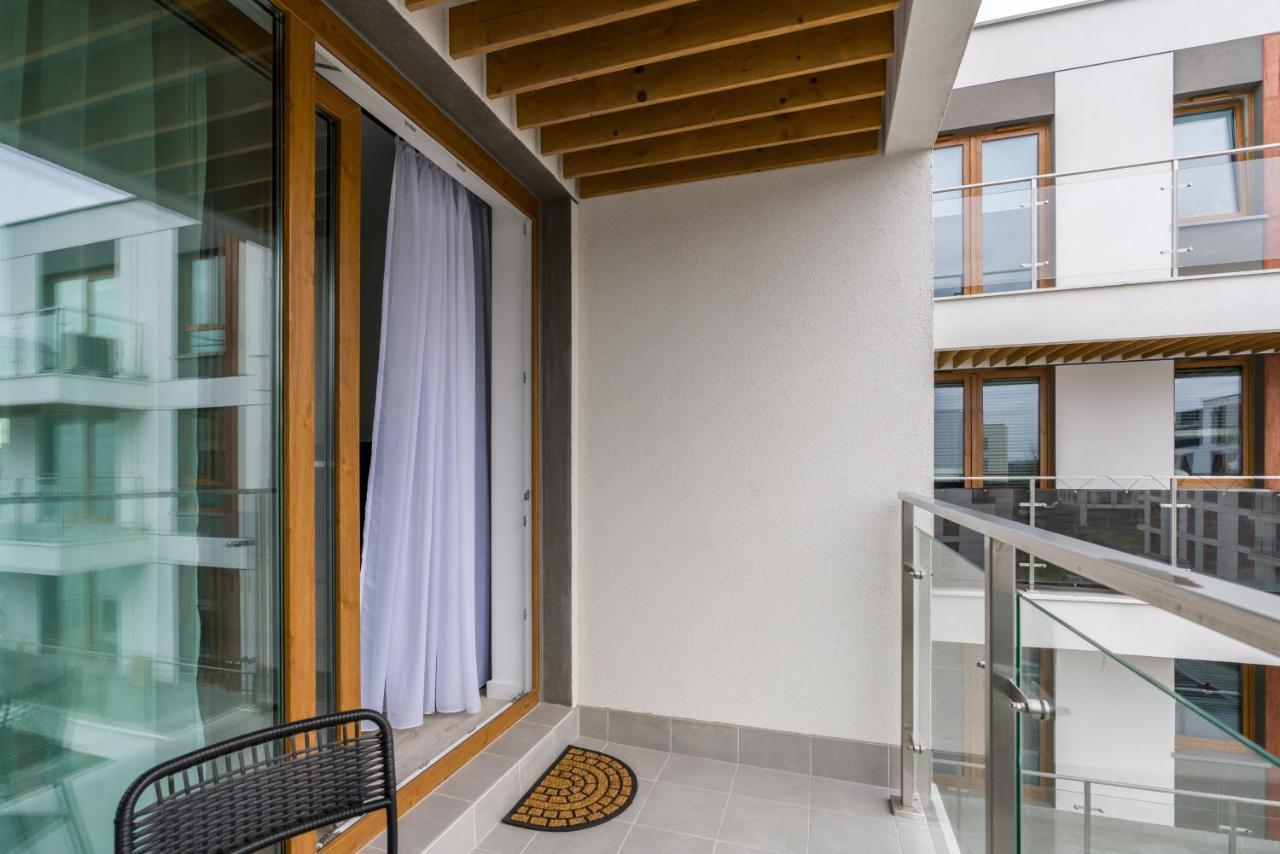 Premium Apartments Poznan Airport By Noclegi Renters Exterior foto