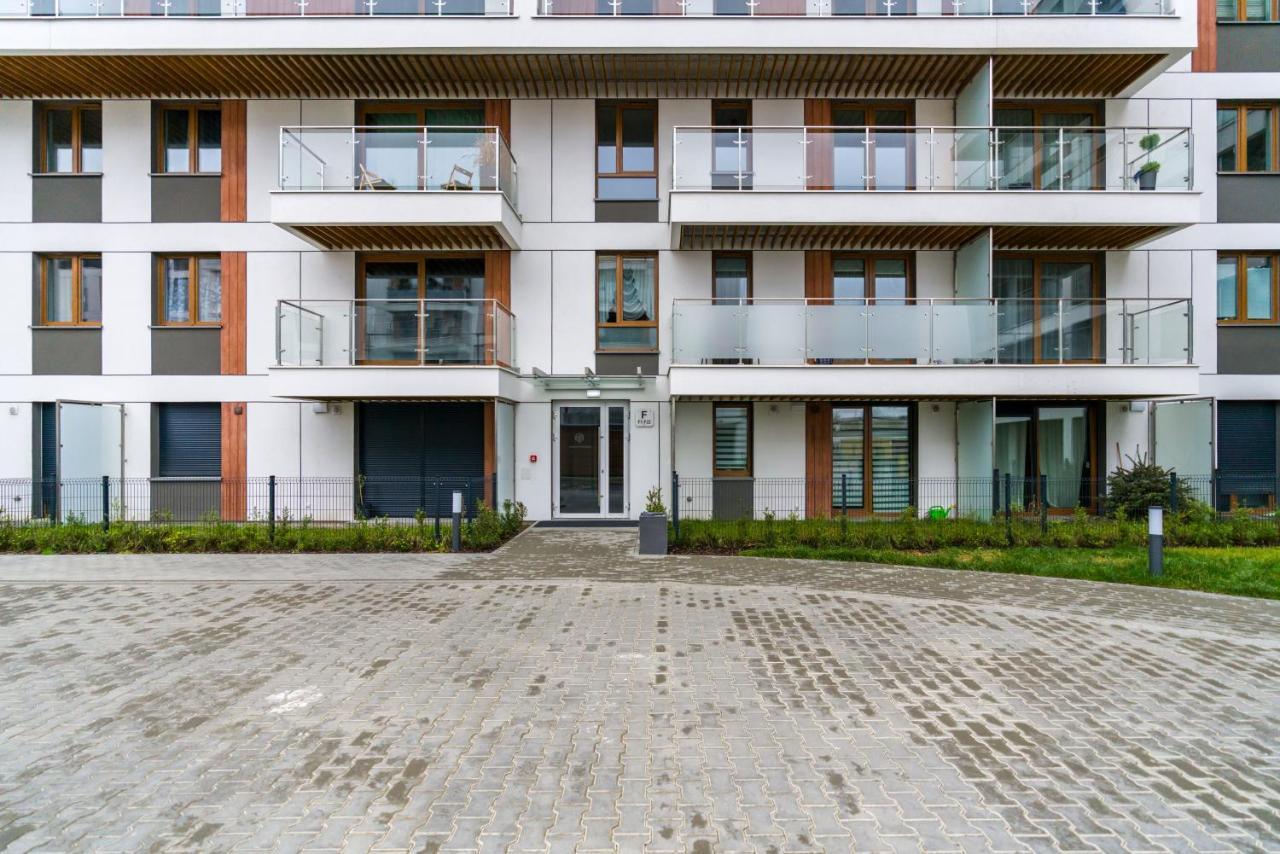 Premium Apartments Poznan Airport By Noclegi Renters Exterior foto